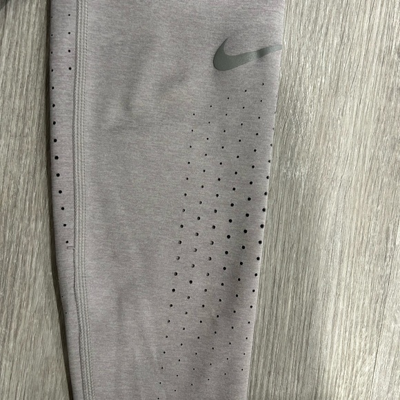 Part of 4 for 20 just add 4 to bundle Women grey Nike dri fit tights Small - Picture 5 of 5